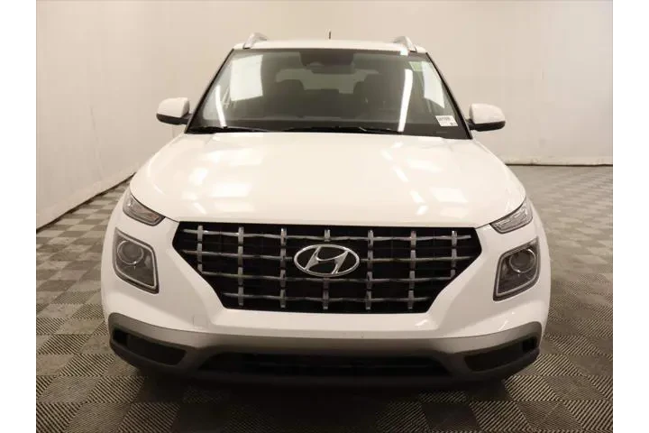 $21999 : Hyundai VENUE 2026 SEL 4dr C image 4
