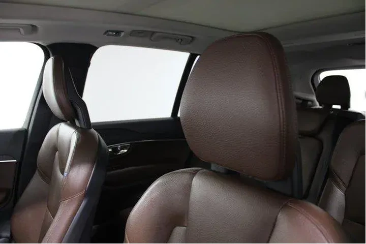 $22985 : Volvo XC90 2020 AWD T6 Momen image 4