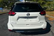 2018 Rogue SV AWD thumbnail