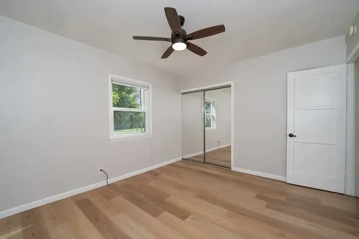 $900 : Beautiful Home...LAKEWOOD,CA image 3