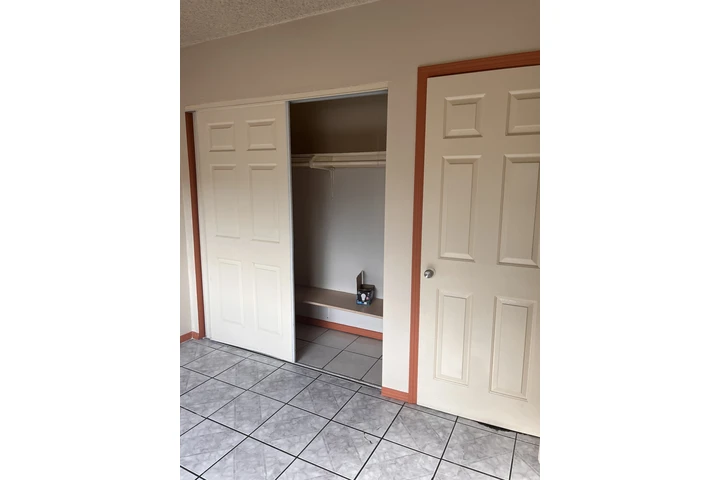 $3900 : Very spacious apartment image 9