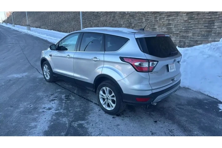2017 FORD ESCAPE image 3