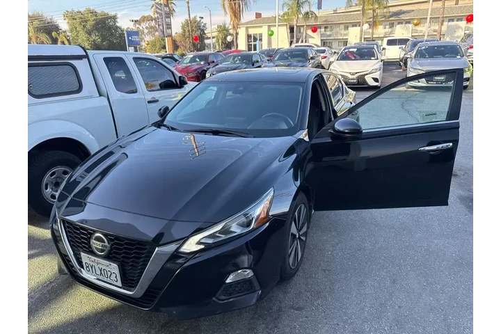 $14535 : Nissan Altima 2021 2.5 SV 4d image 7