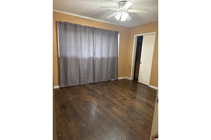 $1100 : Recámara image 1