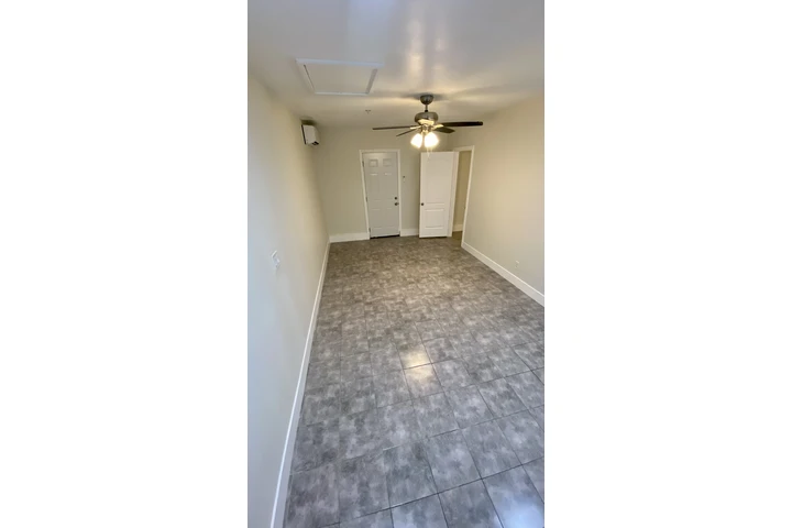 $1600 : 1 Recámara y 1 Baño en Renta image 4