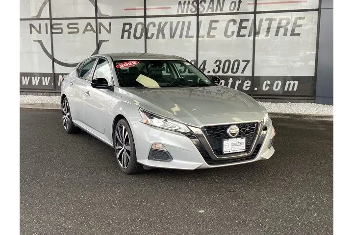 $13585 : Nissan Altima 2022 2.5 SR 4d image 2