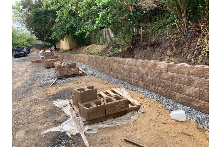 Aguilera Landscaping  Masonry image 6