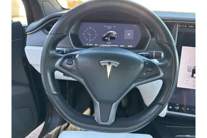 $22710 : Tesla Model X 2018 AWD 75D 4 image 7