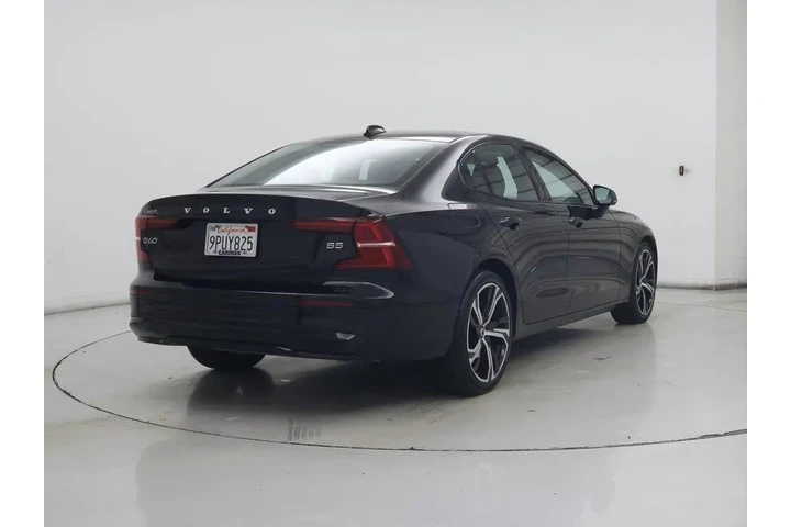 $28998 : Volvo S60 2024 B5 Core Dark image 8