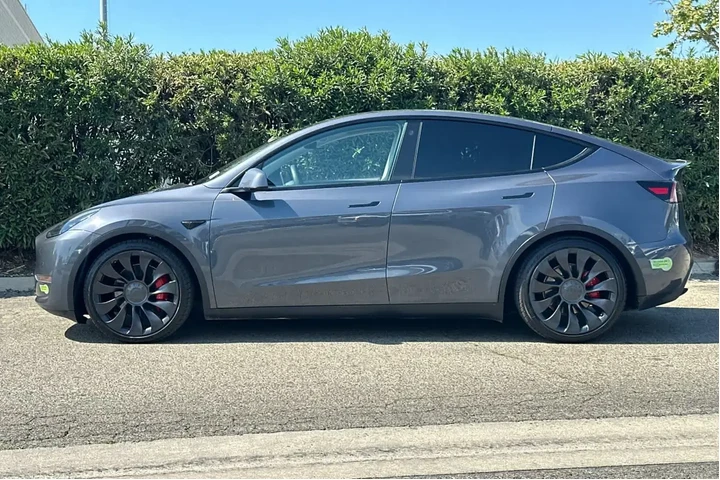 $31000 : Tesla Model Y 2022 AWD Perfo image 5