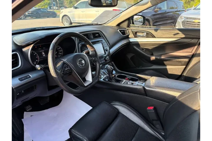 $12950 : 2016 Maxima 3.5 S image 9