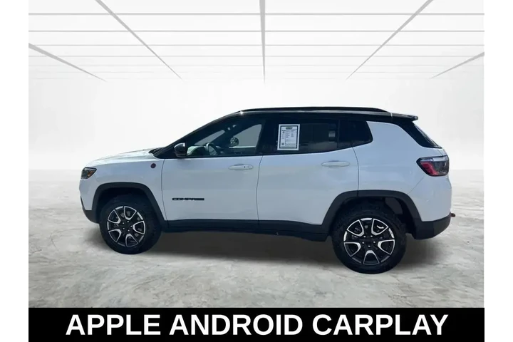 $19074 : Jeep Compass 2024 4x4 Trailh image 8