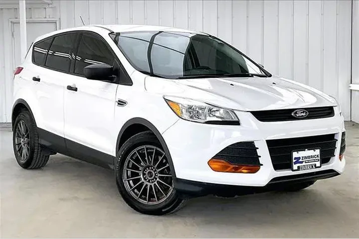 $8990 : Ford Escape 2016 S 4dr SUV image 1