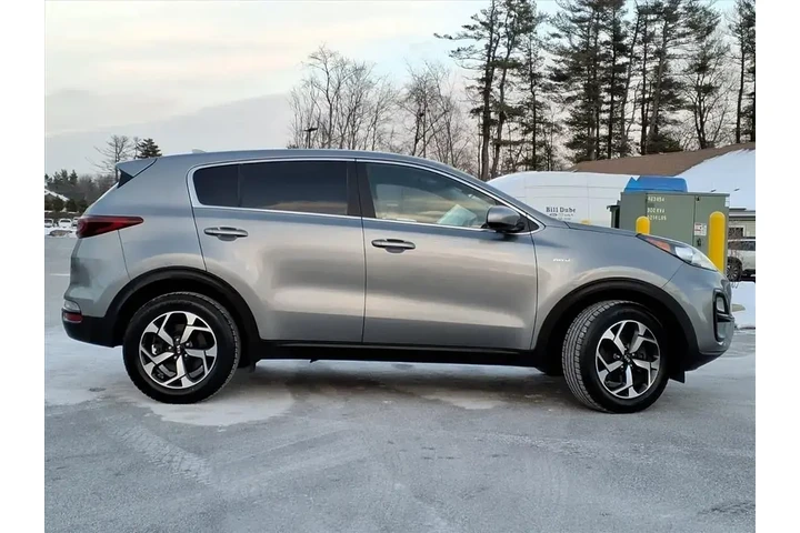 $10888 : Kia Sportage 2020 AWD LX 4dr image 2