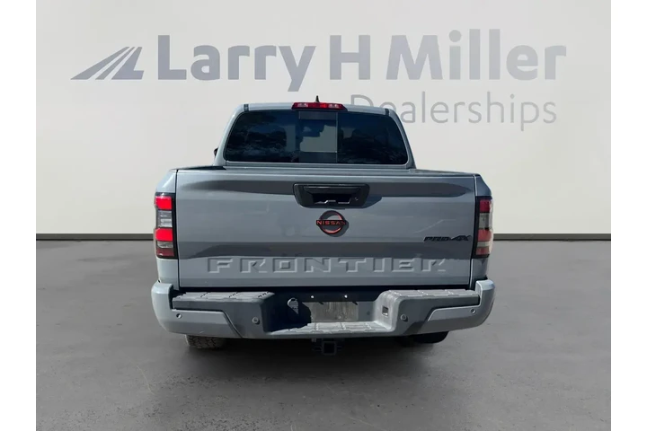 Nissan Frontier 2023 4x4 S 4 image 4