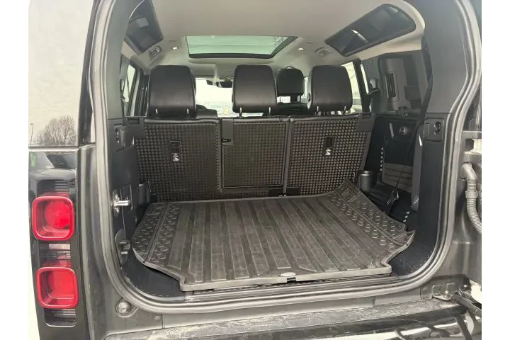 $37995 : 2022 DEFENDER 110 image 1