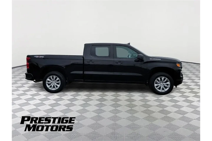 $32956 : 2023 Silverado 1500 Custom image 8
