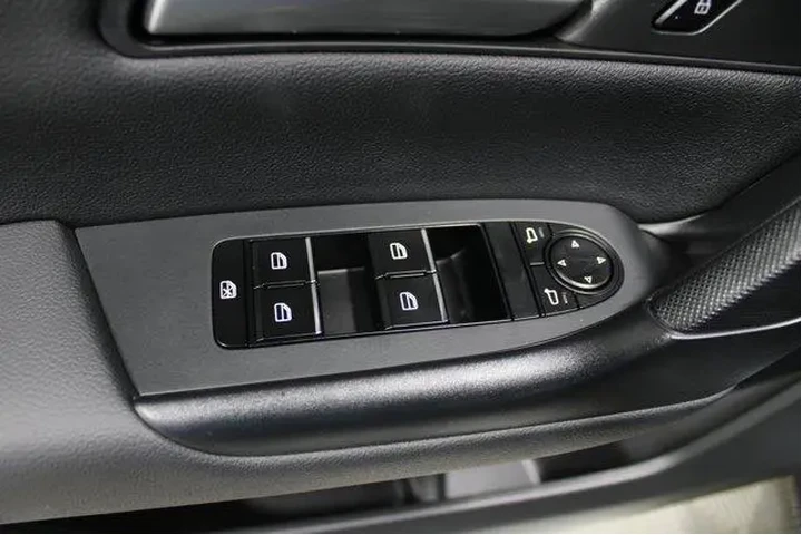 $30959 : Mazda CX-50 2025 AWD 2.5 S P image 7