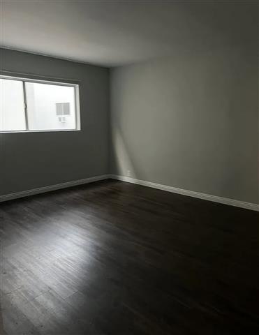 $1300 : 1bd 1ba apartment for rent image 1