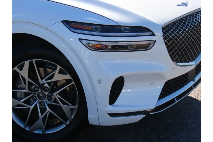 $36999 : Genesis GV70 2023 AWD 2.5T S image 6