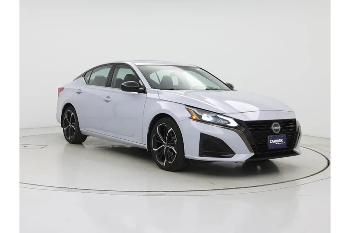 $22998 : Nissan Altima 2023 2.5 SR 4d image 1