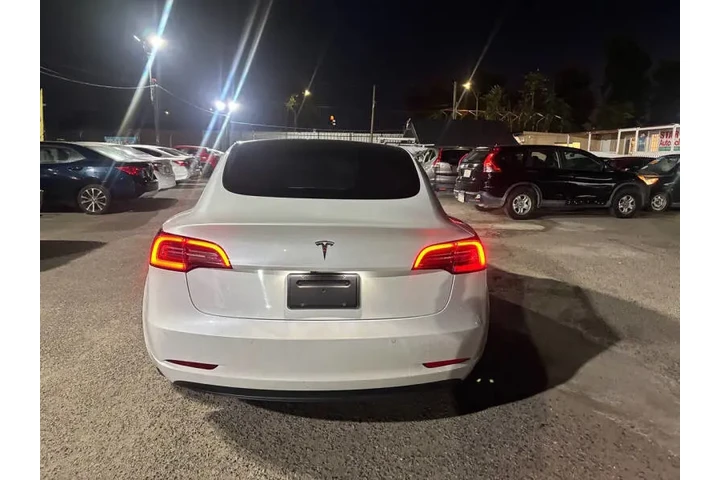 $22999 : 2019 Model 3 Standard Range P image 6