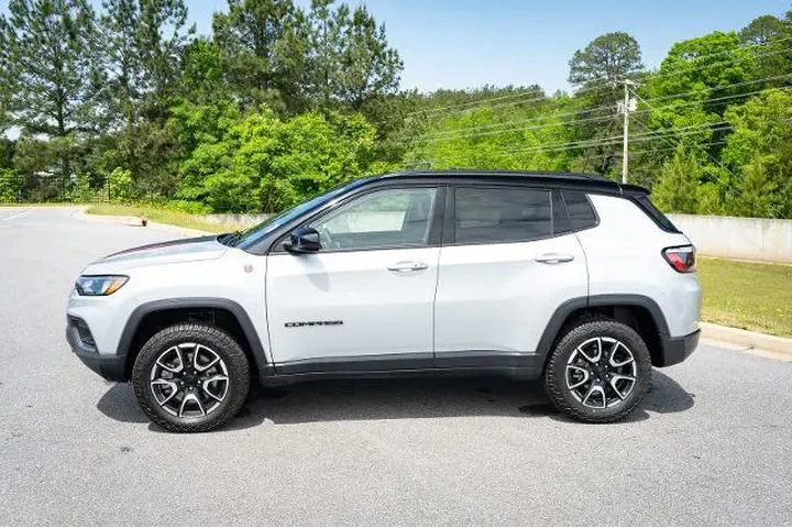 $25987 : Jeep Compass 2024 4x4 Trailh image 5