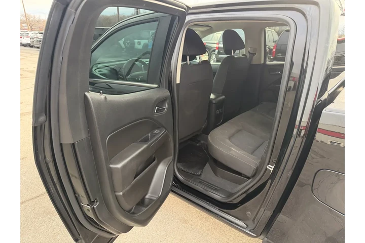 $11980 : 2019 Colorado 2WD Crew Cab 12 image 9