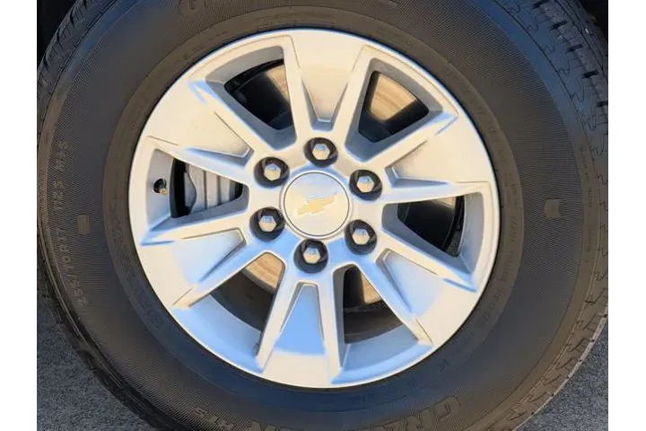 $39755 : Chevrolet Silverado 1500 202 image 8