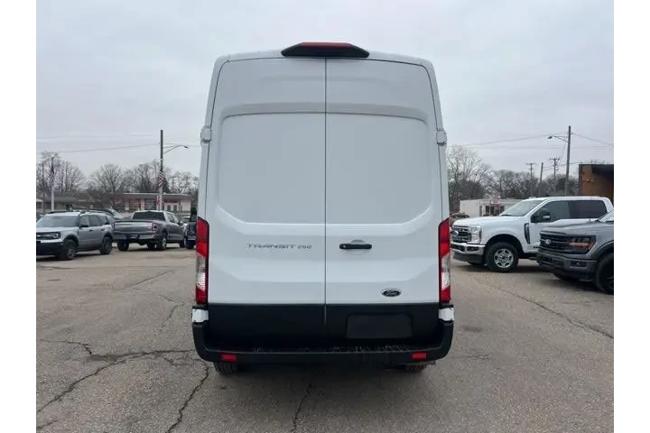 $34582 : Ford Transit 2023 250 3dr LW image 5