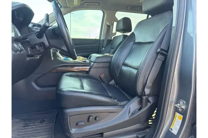 $27982 : Chevrolet Tahoe 2019 4x4 LT image 10