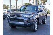 $31222 : Toyota 4Runner 2020 4x2 SR5 thumbnail