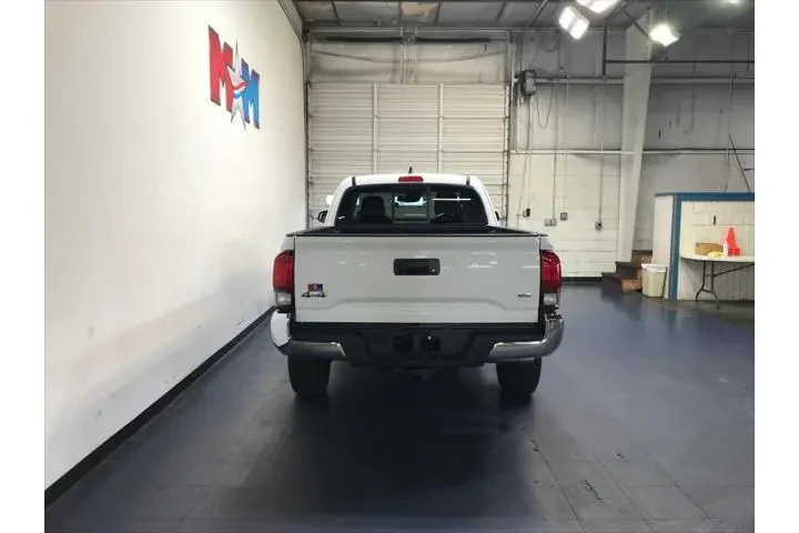 $32989 : Toyota Tacoma 2021 4x4 TRD S image 3