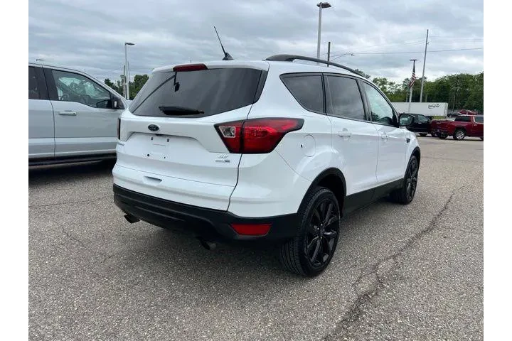 $15425 : Ford Escape 2019 AWD SE 4dr image 4