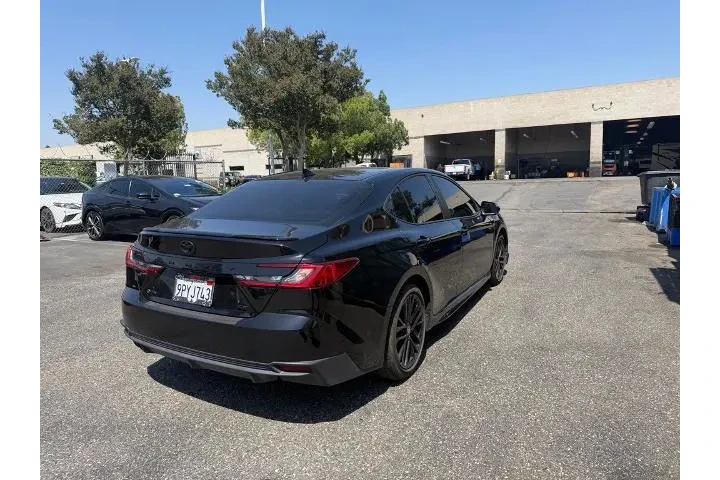 $30600 : Toyota Camry 2025 LE 4dr Sed image 3