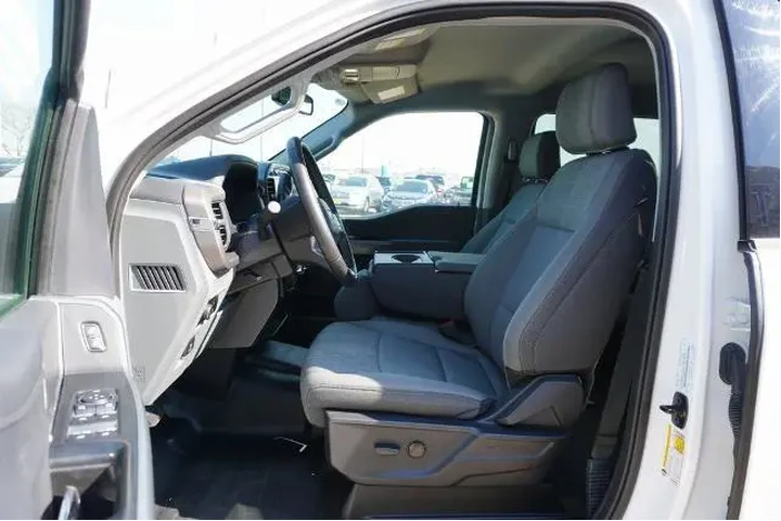 $38988 : Ford F-150 2024 4x4 XLT 4dr image 7