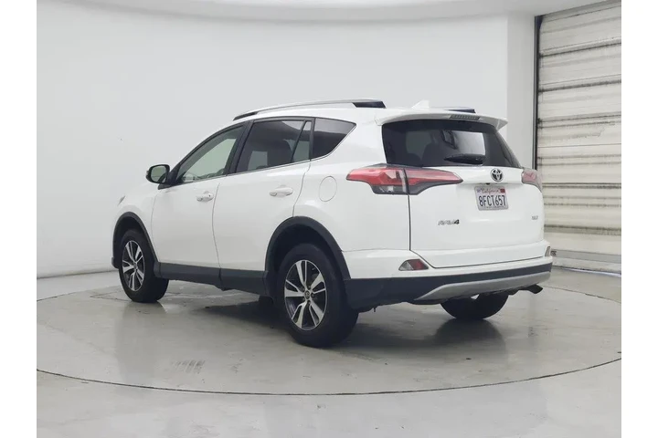 $21998 : Toyota RAV4 2018 XLE 4dr SUV image 2