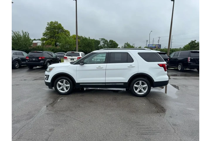 $11980 : 2017 Explorer XLT image 5