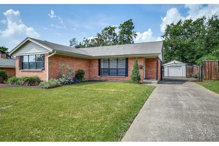 $980 : stainless steel hardwood home image 1