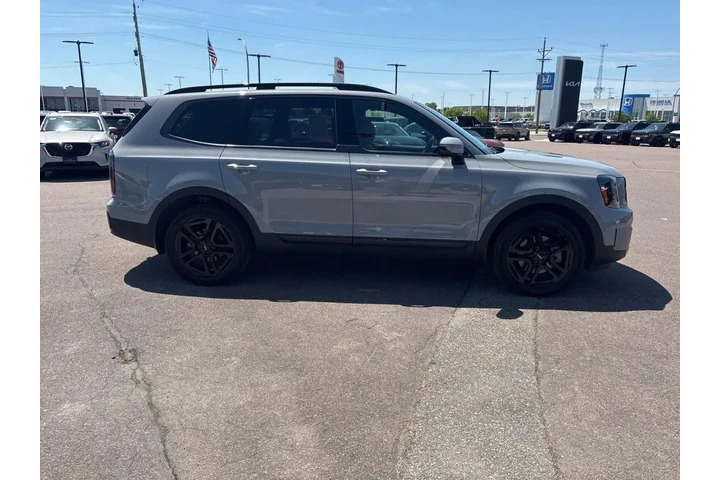 $46999 : 2024 Telluride SX-Prestige X- image 4