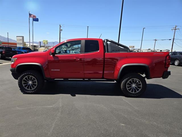 $29915 : Pre-Owned 2018 COLORADO 4WD Z image 4