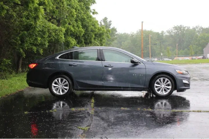 $19995 : 2020 Malibu LT image 3