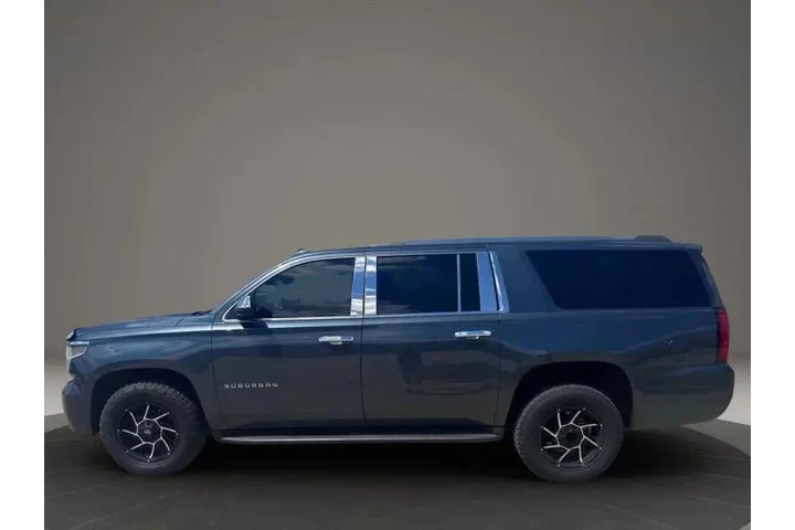 $22900 : 2020 Suburban LT image 5