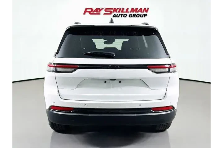 $28975 : Jeep Grand Cherokee 2024 4x2 image 6