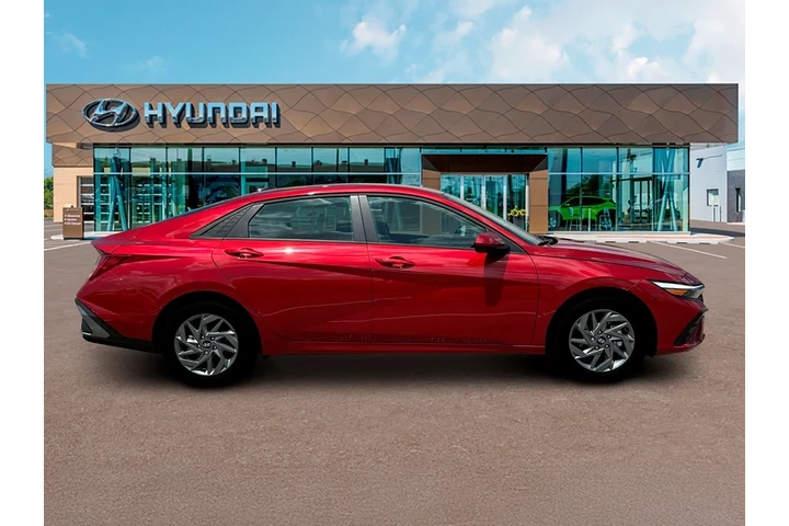 $23990 : Hyundai ELANTRA Hybrid 2025 image 9