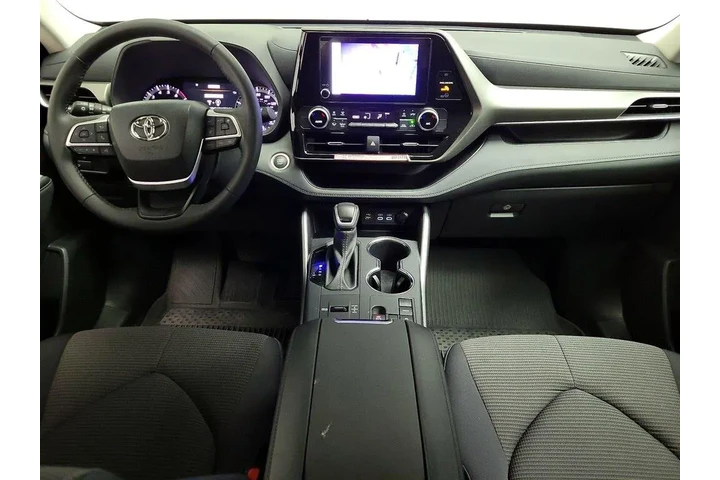 $39998 : Toyota Highlander 2025 LE 4d image 9