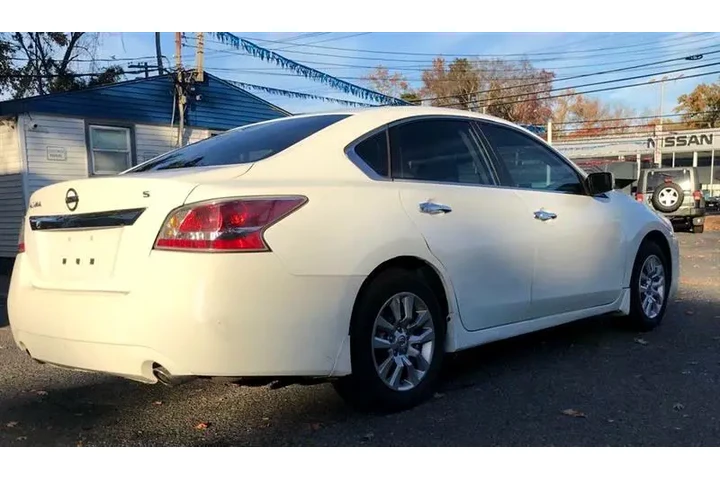 $7900 : 2015 Altima image 5