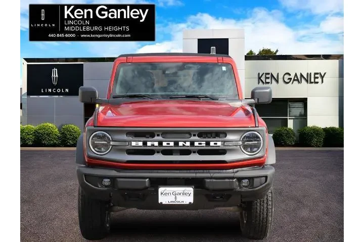 $35899 : Ford Bronco 2022 4x4 Base 4d image 2