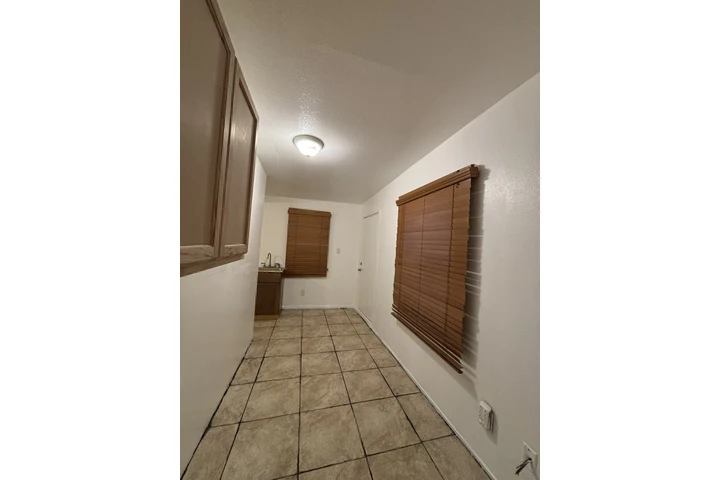 $1800 : Renta image 5