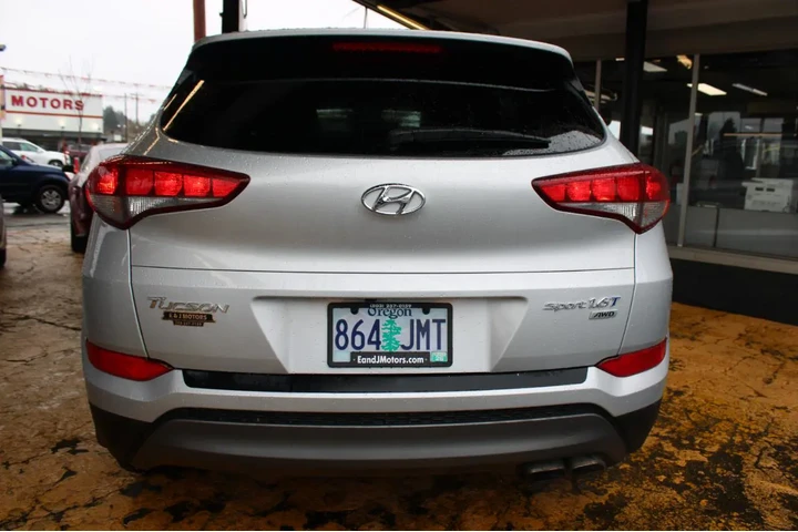 $12995 : 2016 Tucson AWD 4dr Sport image 6